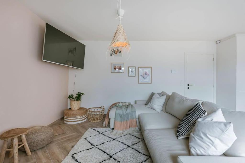 Juan - Stijlvol Appartement Met Uitzicht Op De Kaai Oostende Eksteriør bilde